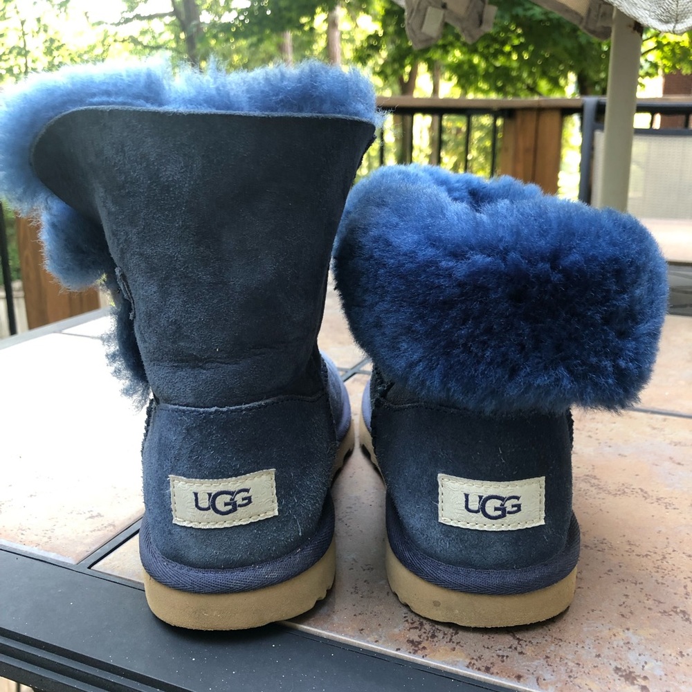 Ladies Ugg Bailey Button Boot Sz 5 - image 5